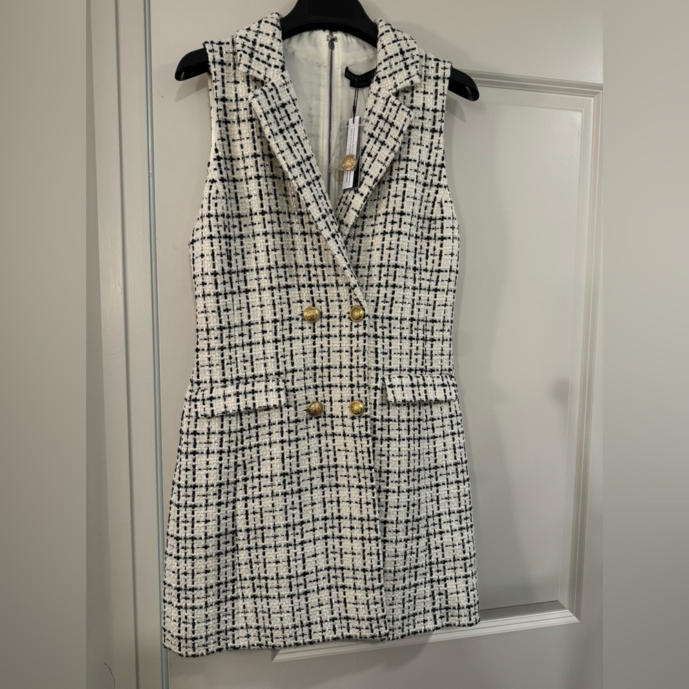 Alice + Olivia Jordy Double Breasted Tuxedo Dress in Ecru & Black, Size 8 NWT